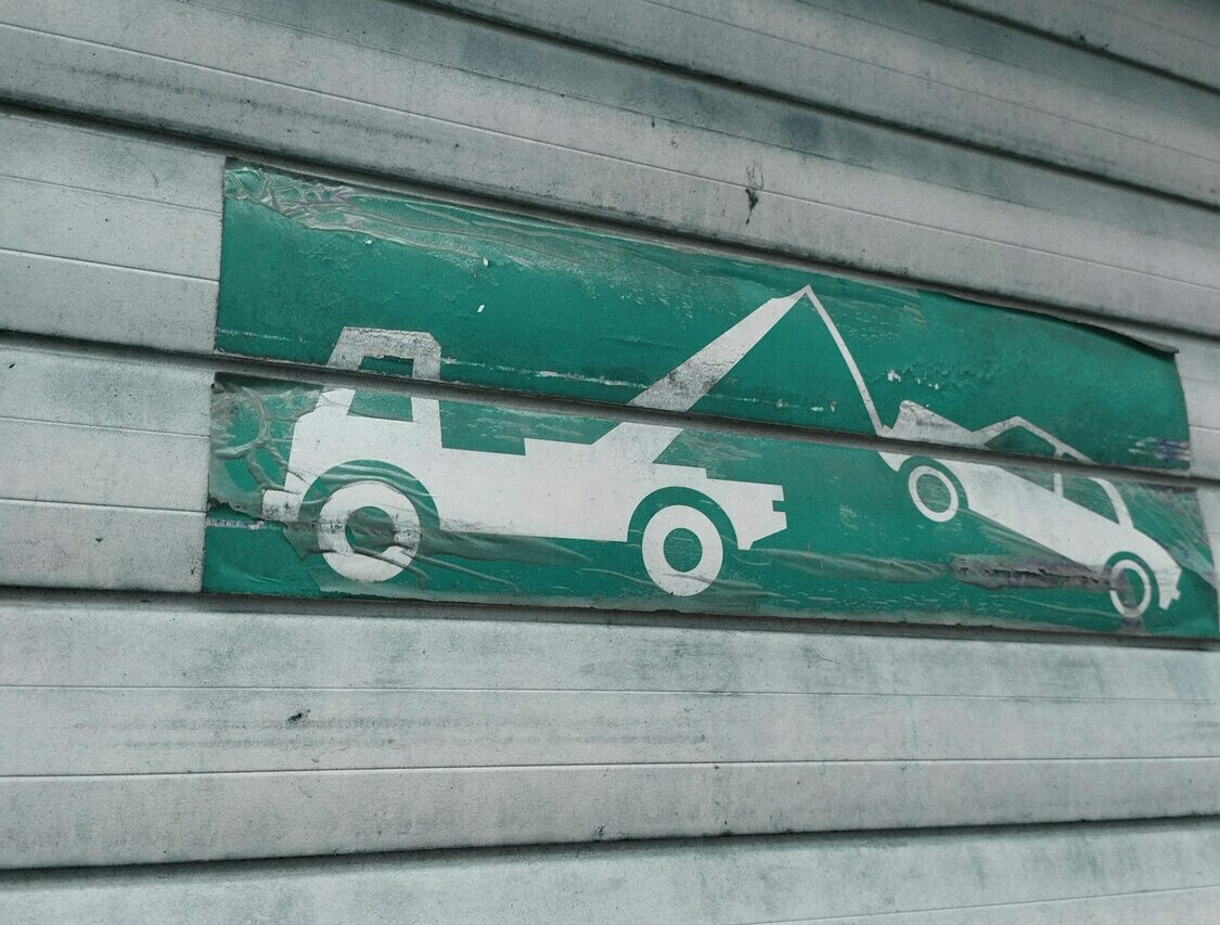 <span style="font-weight: bold;">услуги Эвакуатора и буксировки </span>